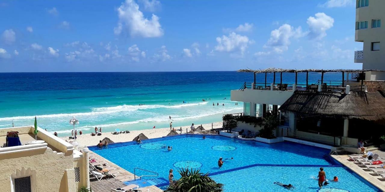 Ocean Front Suite, Balcony, Kitchen. Cancun Luaran gambar